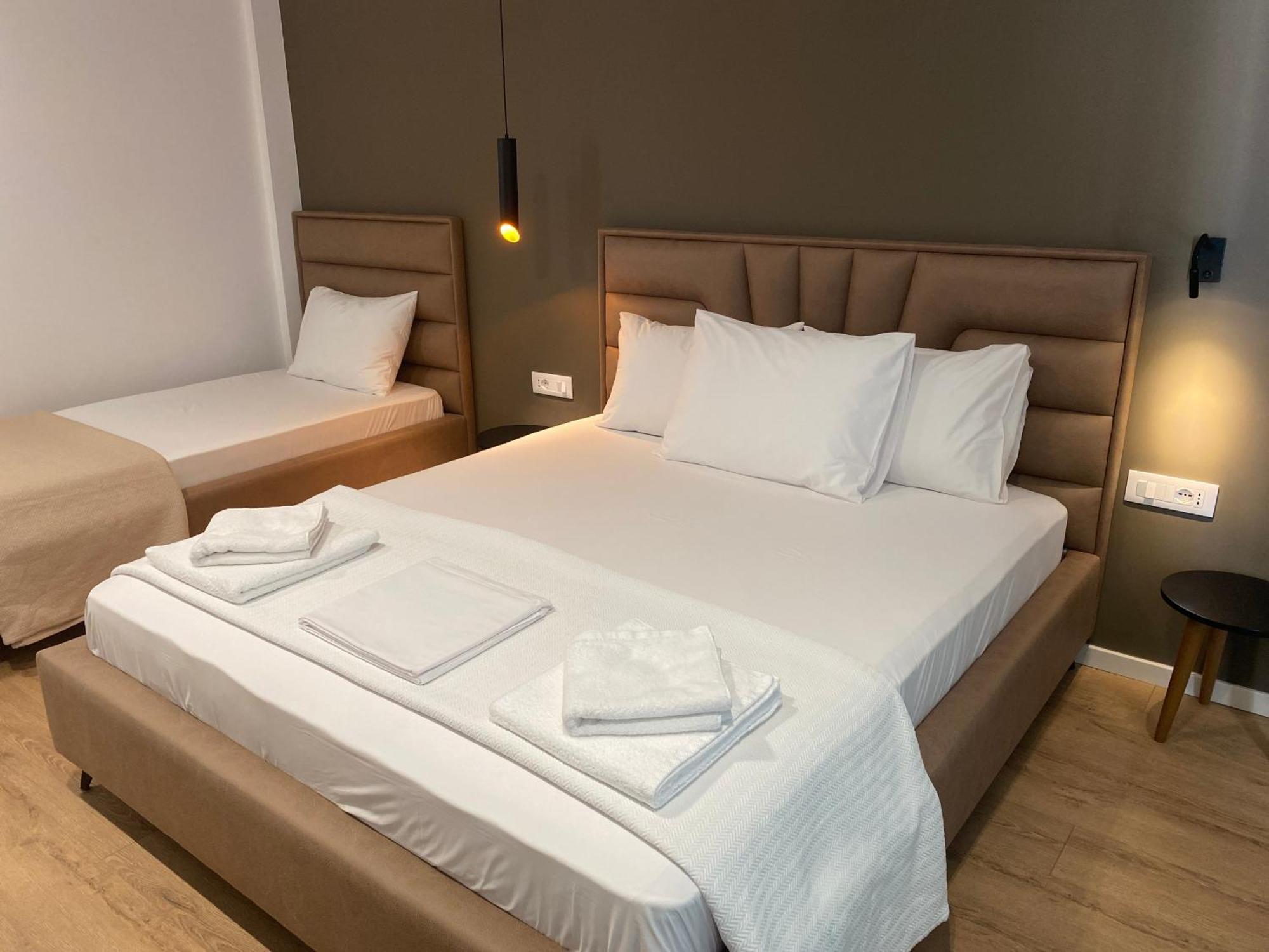 Augusto Rooms Sarande Exterior photo