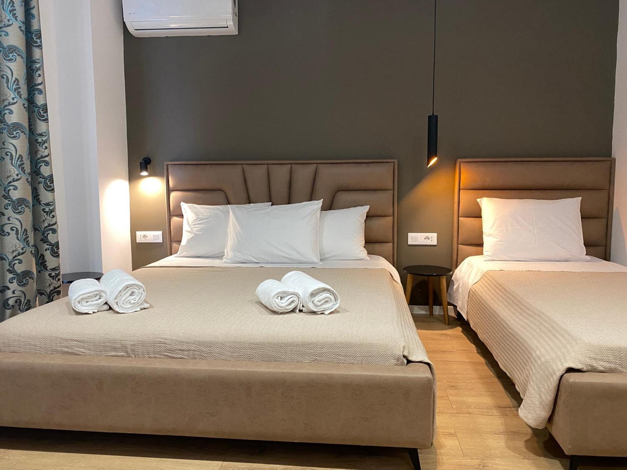 Augusto Rooms Sarande Exterior photo